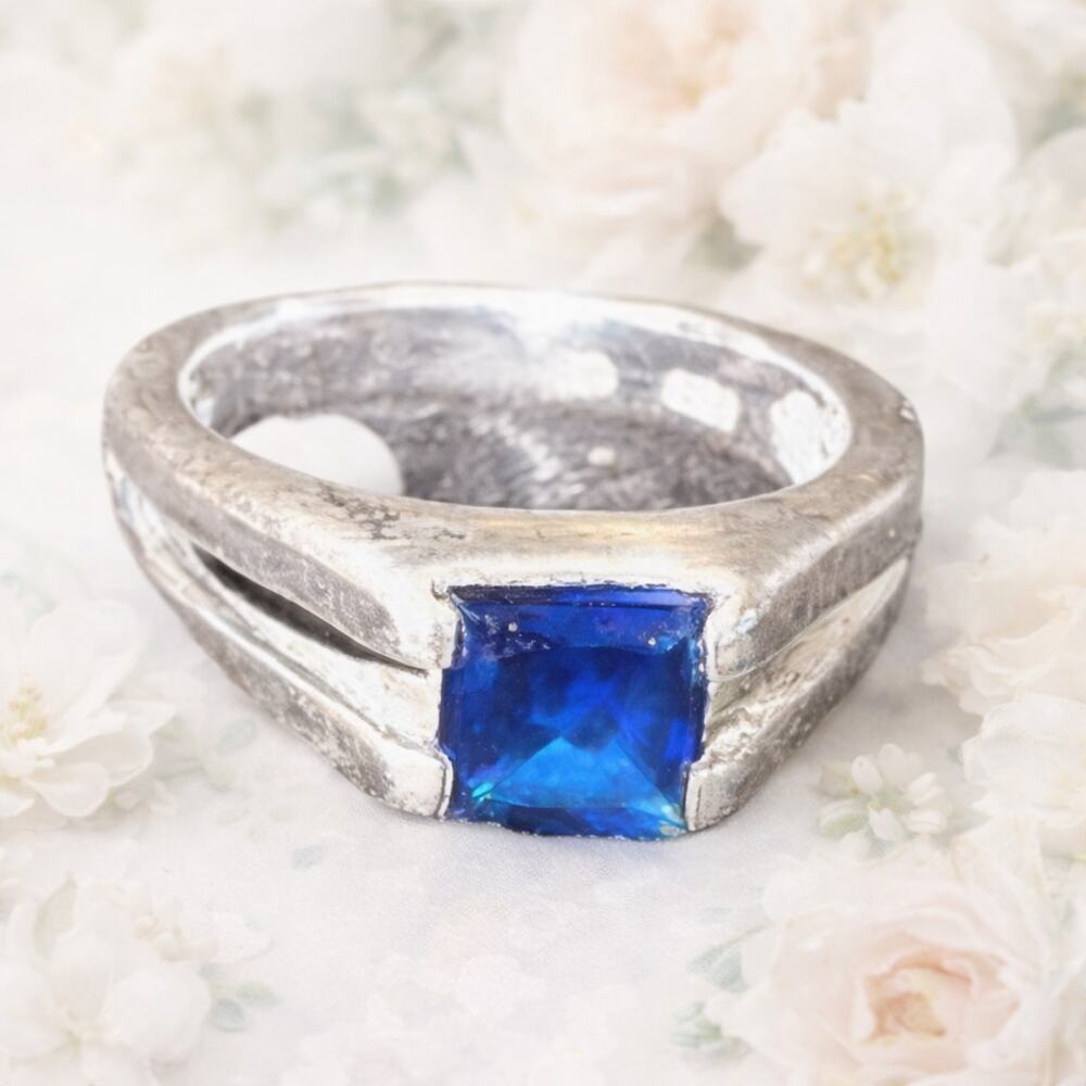 Women's Vintage 925 Sterling SIlver and Princess Cut Blue Sapphire Ring Sz 5.5